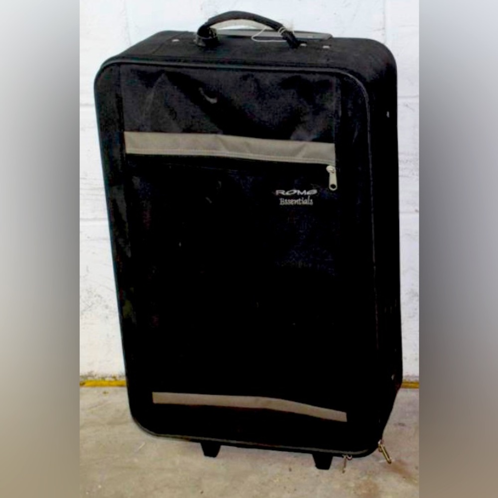 Rome Essentials Carry On Luggage